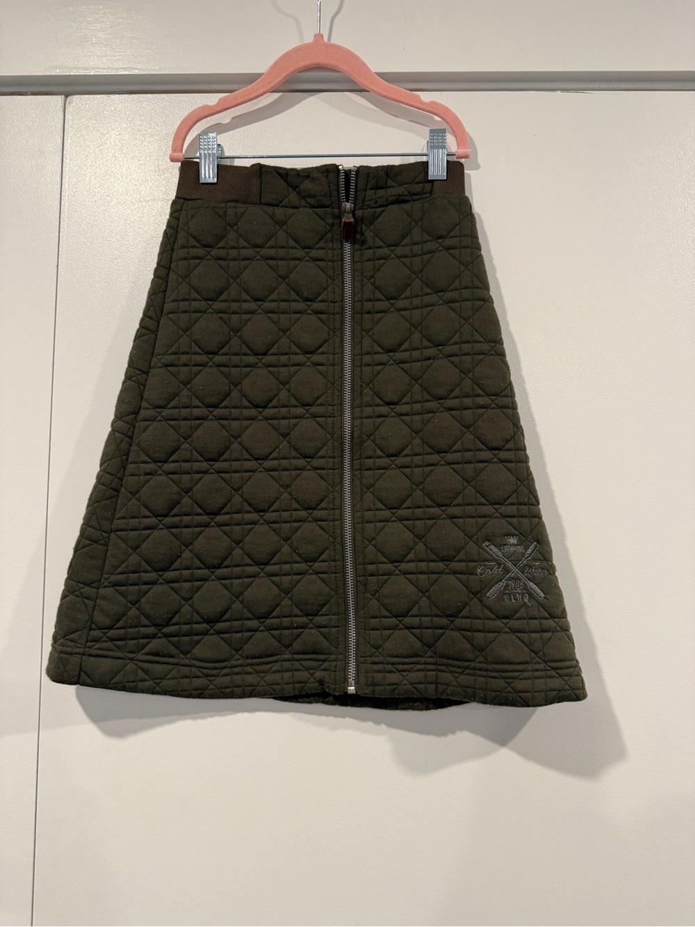 NWT Girls knee length quilted skirt with zipper